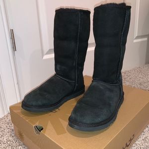 tall black Uggs